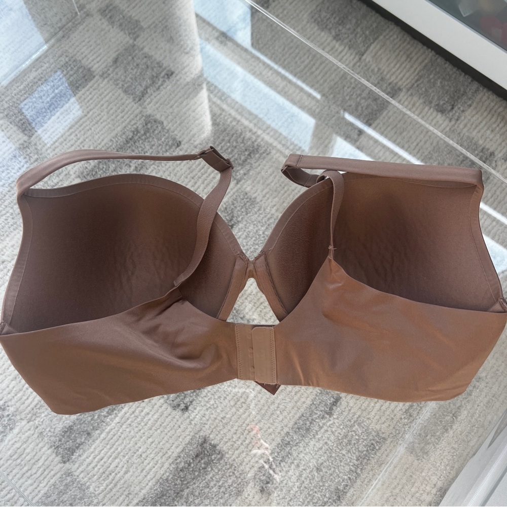 SKIMS Ultimate Bra Teardrop Push Up in Sienna - Picture 3 of 4